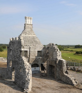 Photo of castle ruins